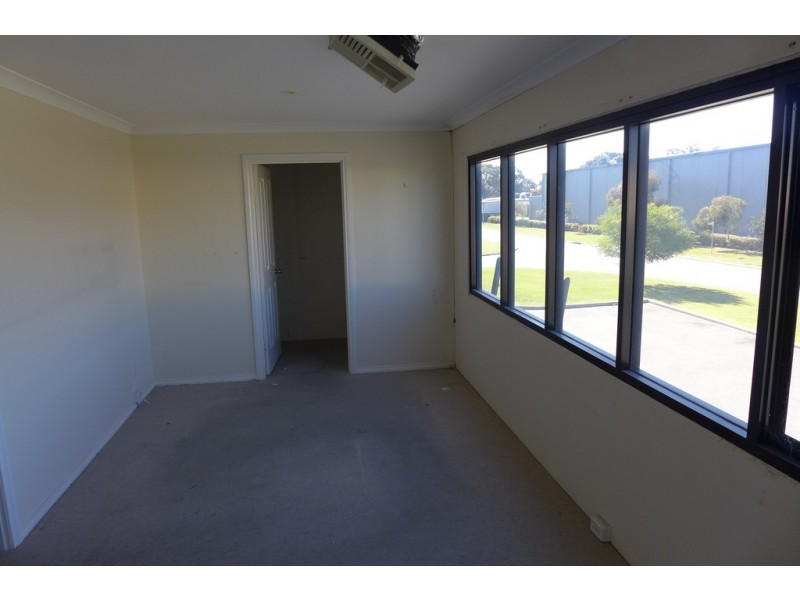 2/68 Reserve Drive, Mandurah WA 6210