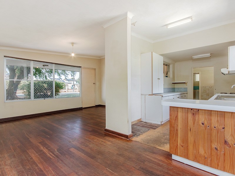 76 Tuckey Street, Mandurah WA 6210