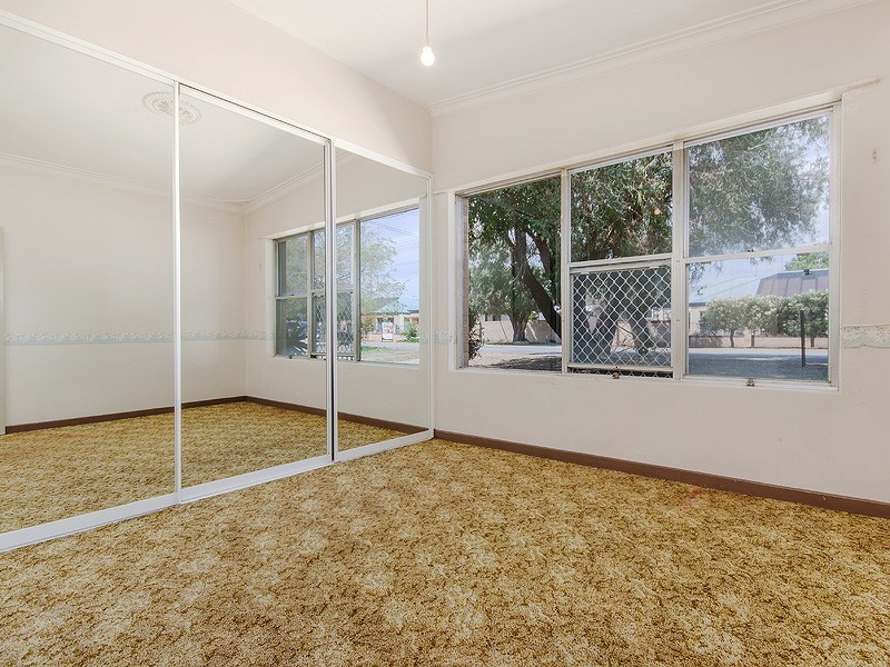 76 Tuckey Street, Mandurah WA 6210