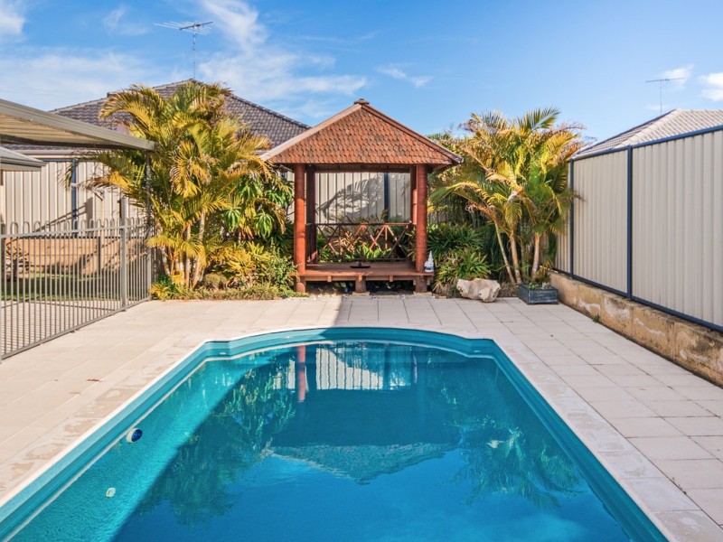 33 Eldorado Loop, Meadow Springs WA 6210