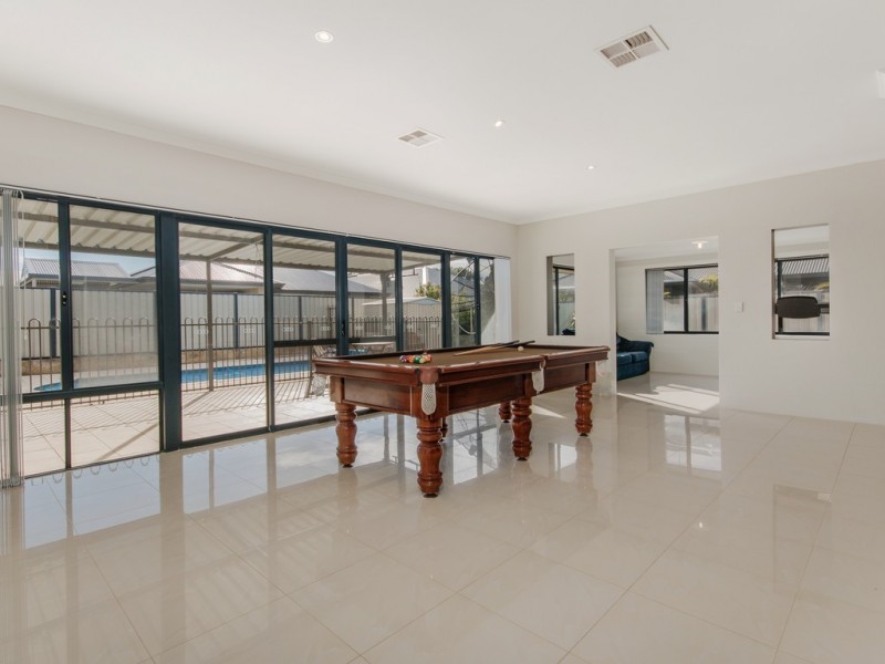 33 Eldorado Loop, Meadow Springs WA 6210