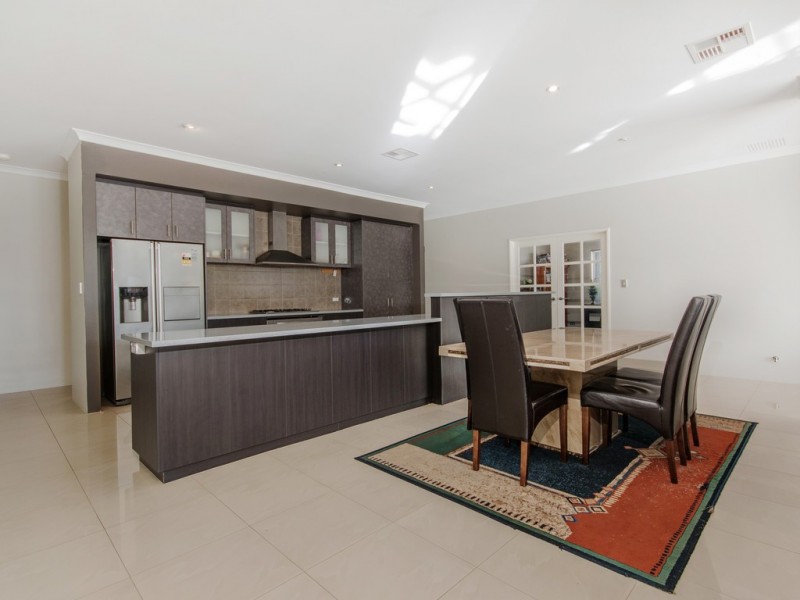 33 Eldorado Loop, Meadow Springs WA 6210