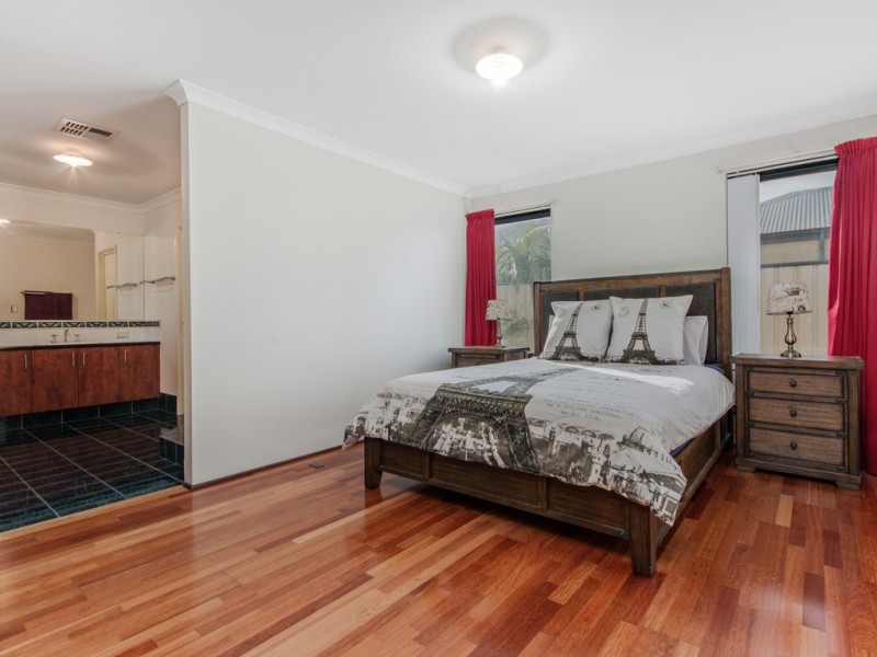 33 Eldorado Loop, Meadow Springs WA 6210