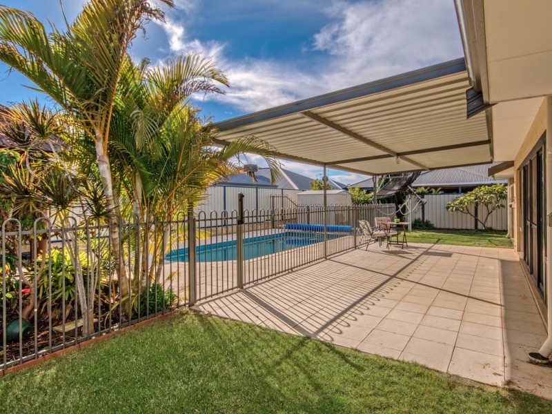 33 Eldorado Loop, Meadow Springs WA 6210