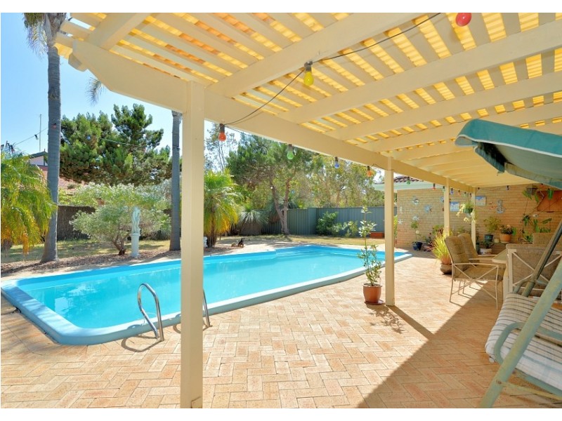 38 Nutbush Ave, Falcon WA 6210