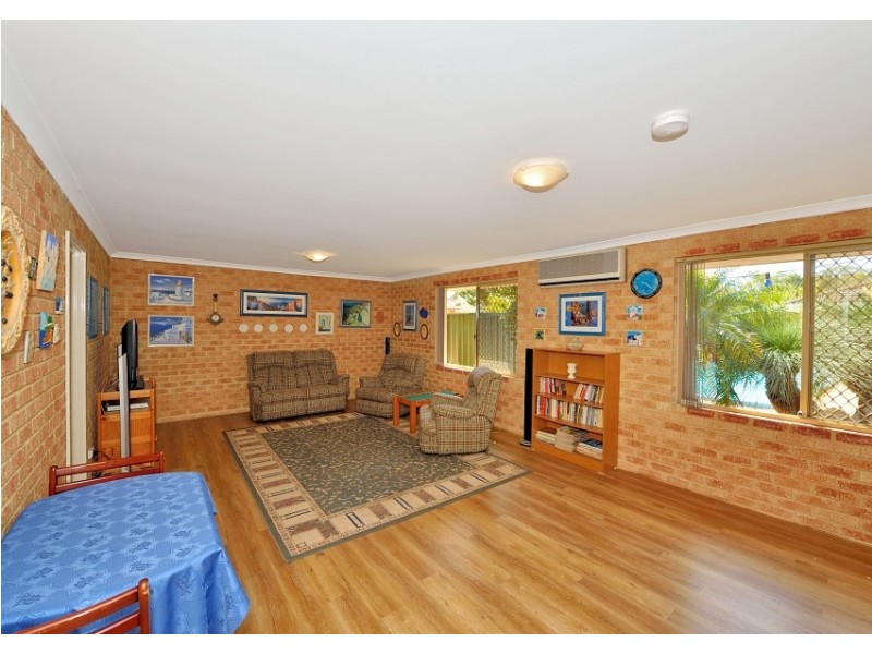 38 Nutbush Ave, Falcon WA 6210