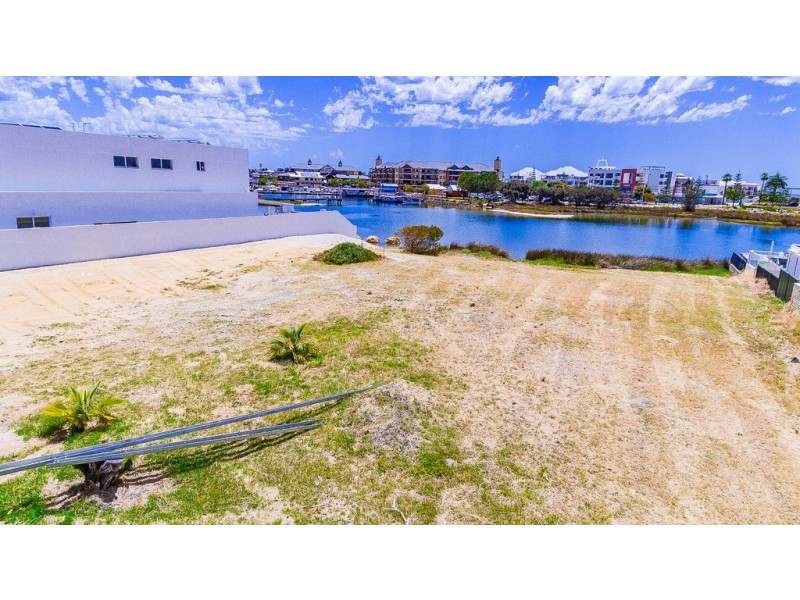 62 Ormsby Tce, Mandurah WA 6210
