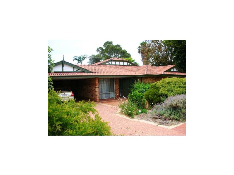 10 GOOMARL STREET, Dudley Park WA 6210