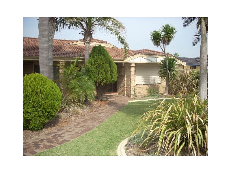9 Jannali Way, San Remo WA 6210