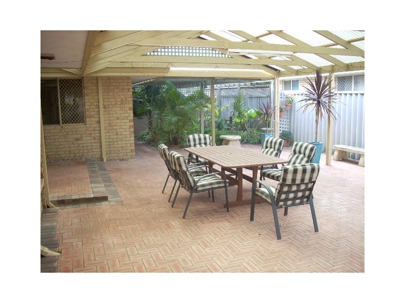9 Jannali Way, San Remo WA 6210