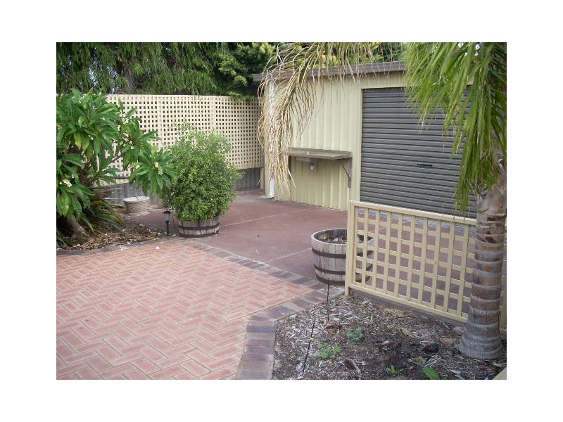 9 Jannali Way, San Remo WA 6210