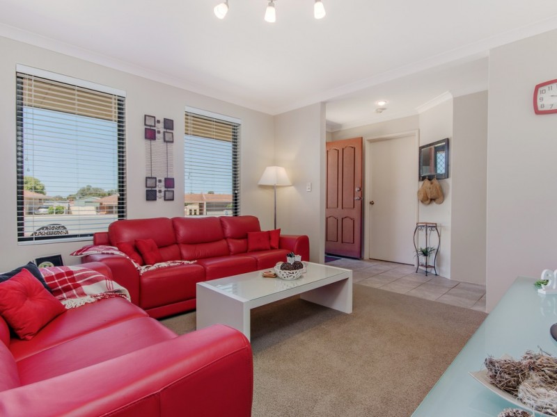 15 Oleander Place, Halls Head WA 6210