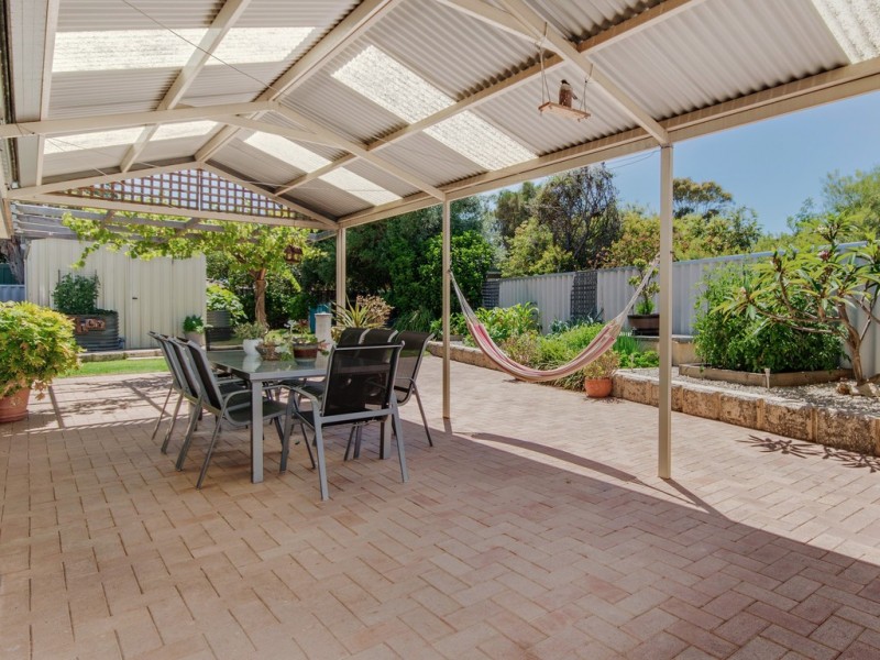 15 Oleander Place, Halls Head WA 6210