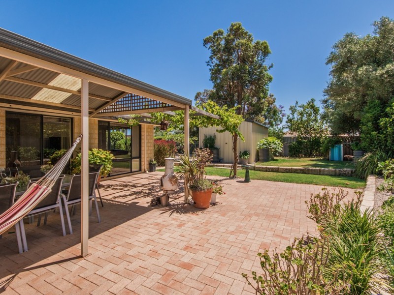 15 Oleander Place, Halls Head WA 6210