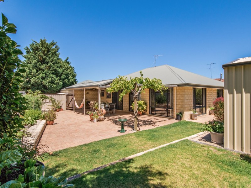 15 Oleander Place, Halls Head WA 6210