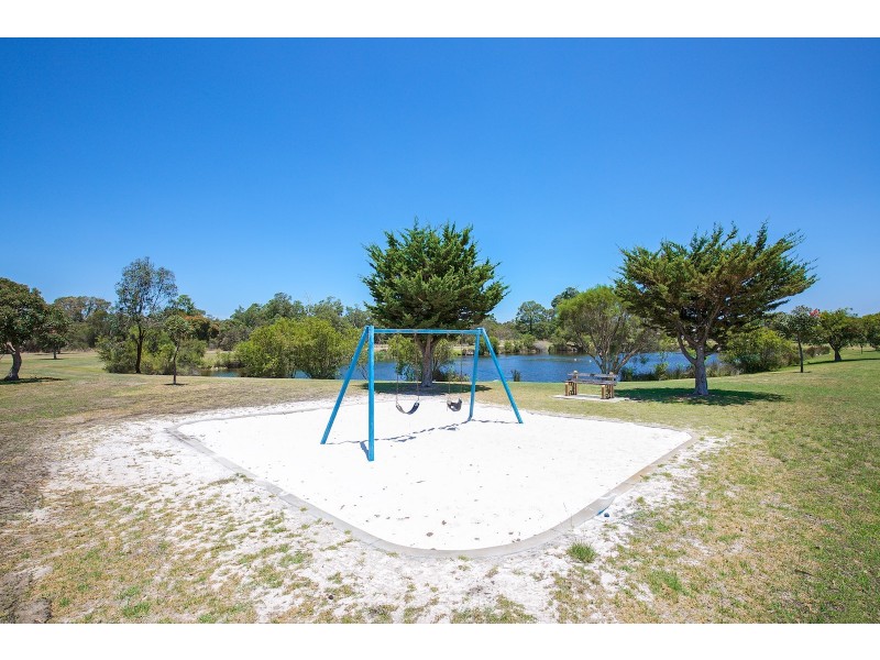 25 Tacoma Loop, Dudley Park WA 6210