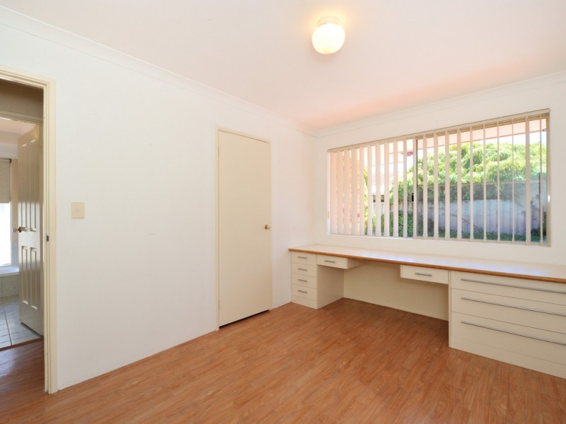 33 Vila Do Porto Crescent, Secret Harbour WA 6173