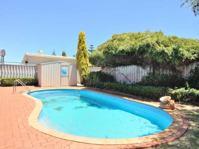 33 Vila Do Porto Crescent, Secret Harbour WA 6173