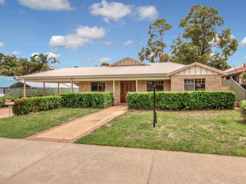 28 Wilderness Drive, Dawesville WA 6211