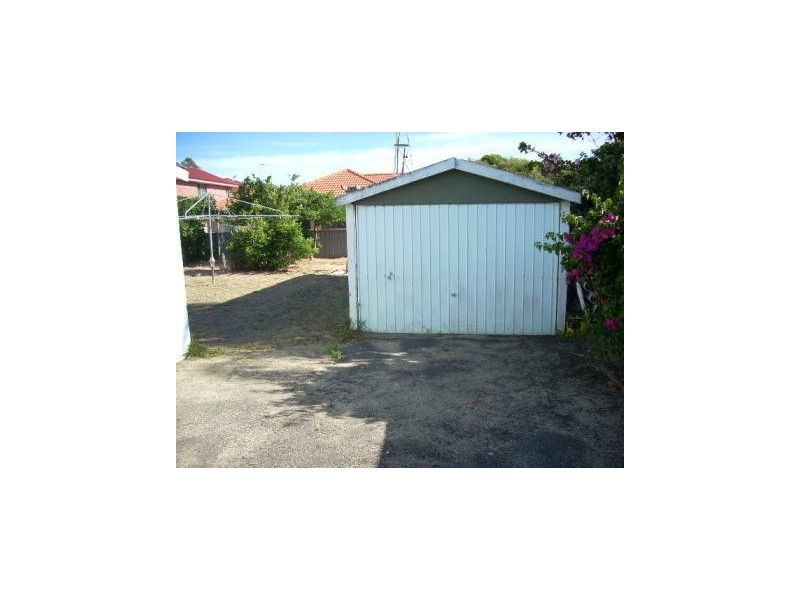 6 Second Ave, Mandurah WA 6210