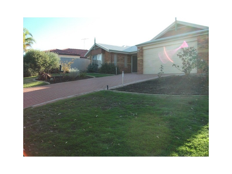 14 Peron Place, San Remo WA 6210