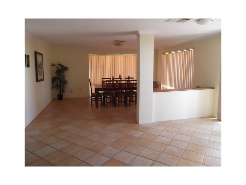 14 Peron Place, San Remo WA 6210