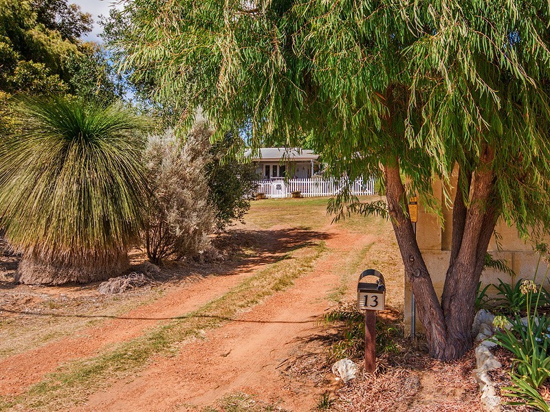 13 Koolinda Street, Falcon WA 6210