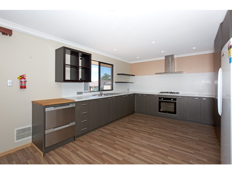 2 Regina Gardens, Greenfields WA 6210