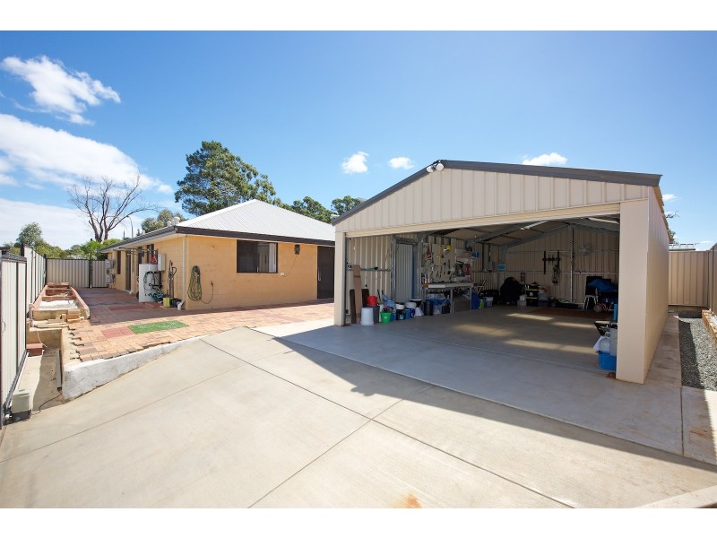 2 Regina Gardens, Greenfields WA 6210