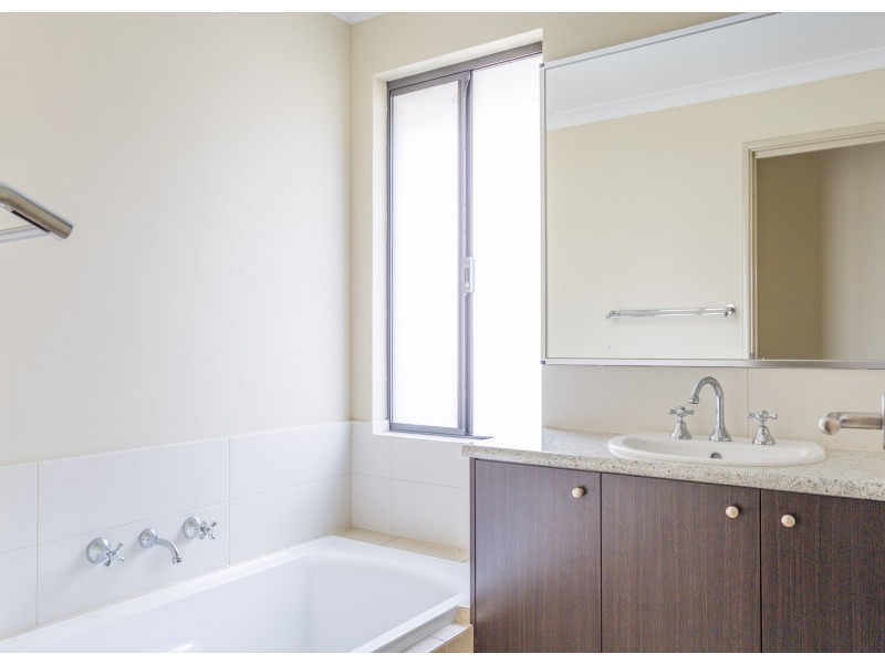 39 Seashells Crescent, Singleton WA 6175