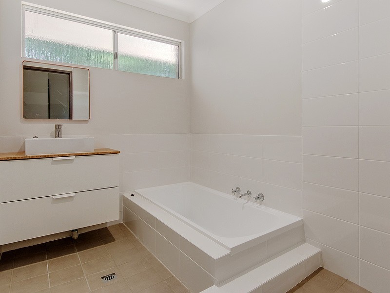 2/59 Janis Street, Halls Head WA 6210