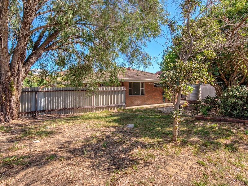 2/59 Janis Street, Halls Head WA 6210