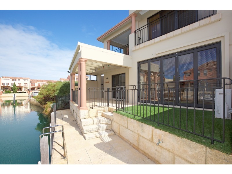 17 Port Quays, Wannanup WA 6210