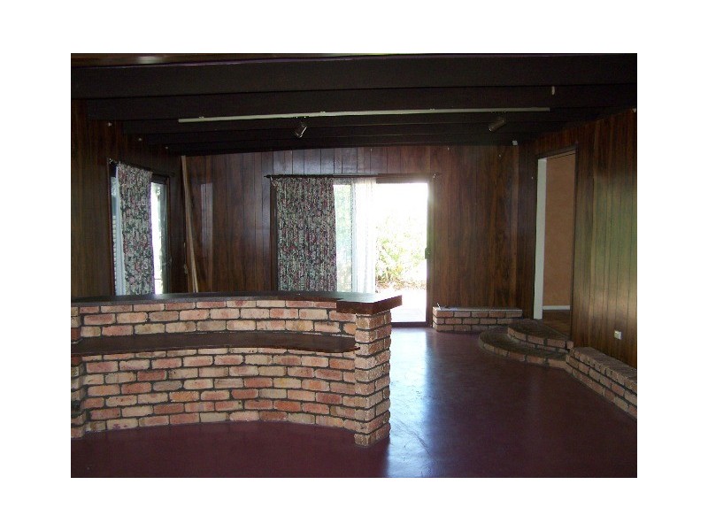 10 Loxton Street, Dudley Park WA 6210