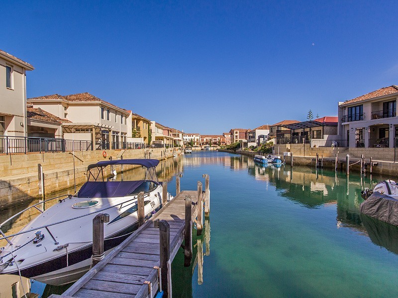 1/5 Westview Parade, Wannanup WA 6210