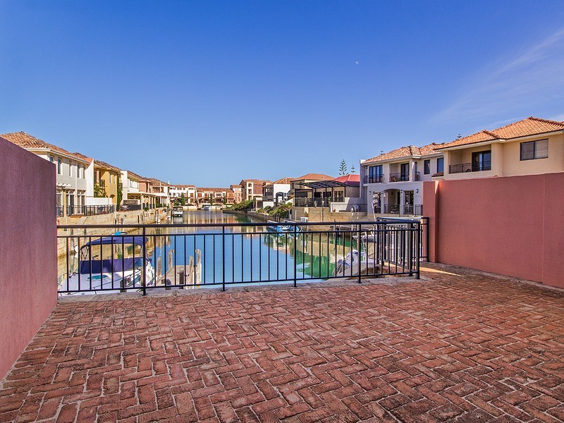 1/5 Westview Parade, Wannanup WA 6210