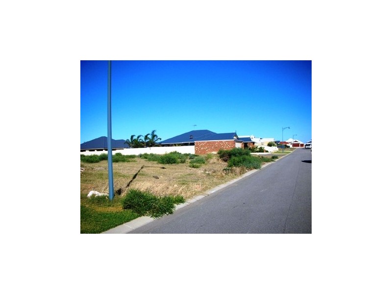 16  TAMAR BREAK, Madora Bay WA 6210