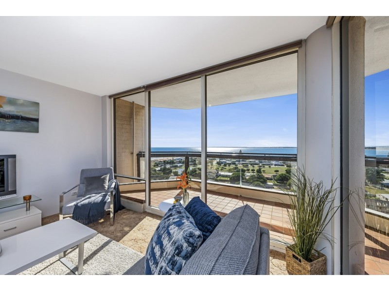 34/6A Valley Road, Halls Head WA 6210