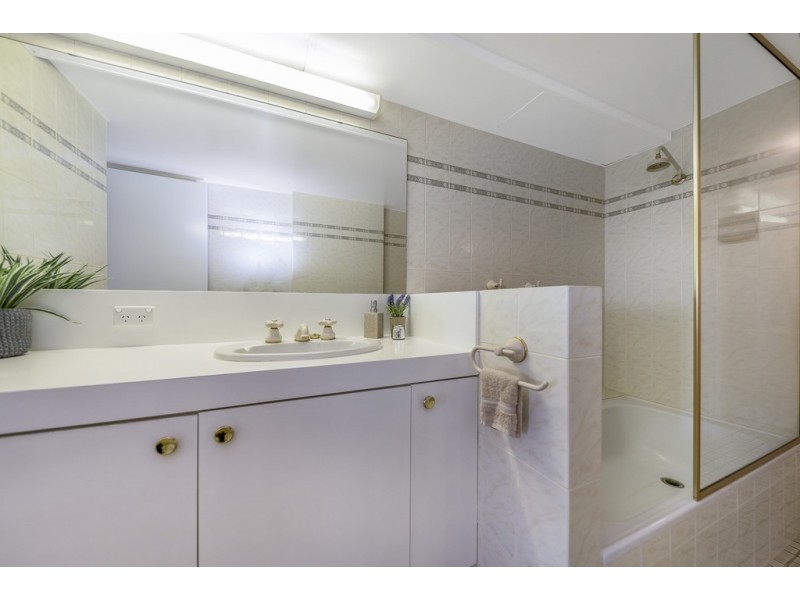 34/6A Valley Road, Halls Head WA 6210