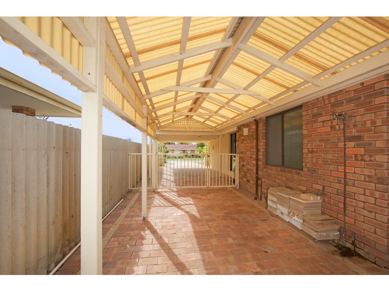 19 Sandford Crescent, Halls Head WA 6210