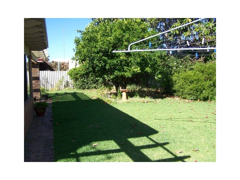 54 Kookerbrook Street, Dudley Park WA 6210