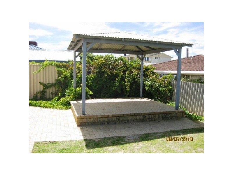 1 Driftwood Road, Silver Sands WA 6210