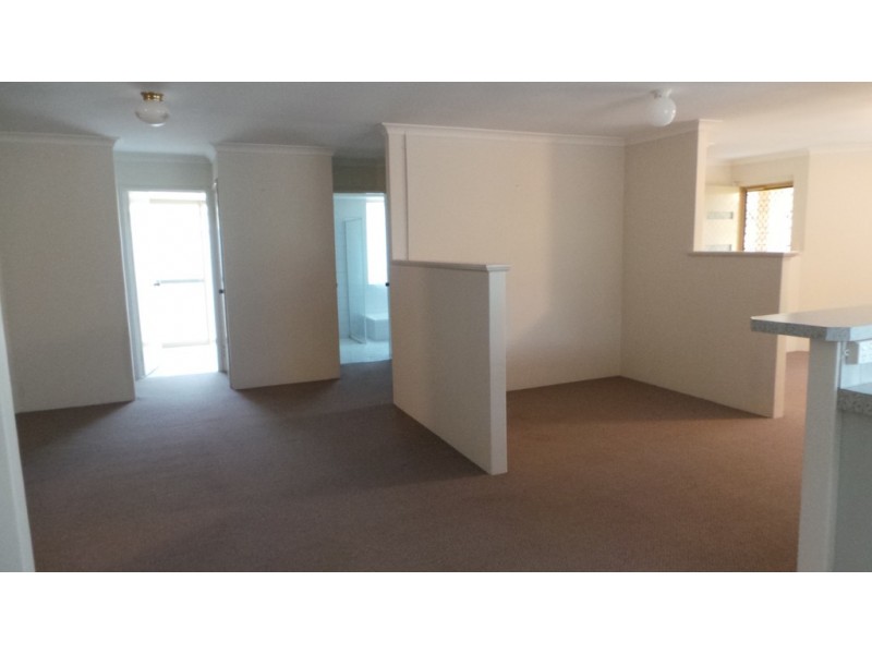 1/6 Dory Close, Halls Head WA 6210