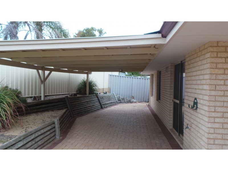 1/6 Dory Close, Halls Head WA 6210