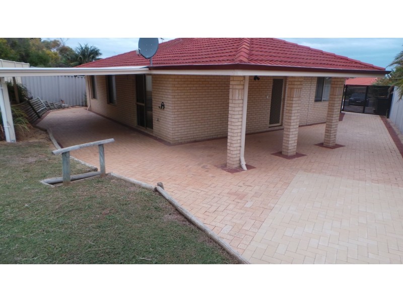 1/6 Dory Close, Halls Head WA 6210