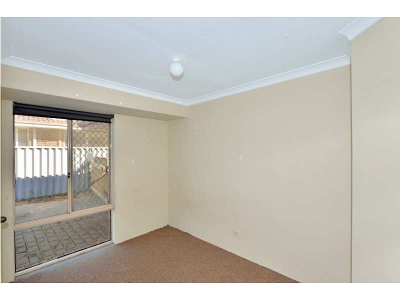 22 Floribunda Avenue, Halls Head WA 6210