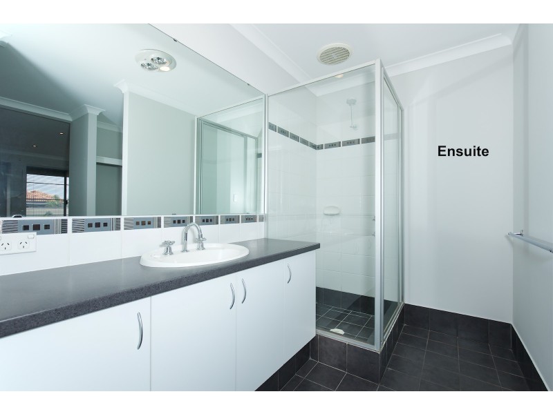 23 Rayner Promenade, Lakelands WA 6180