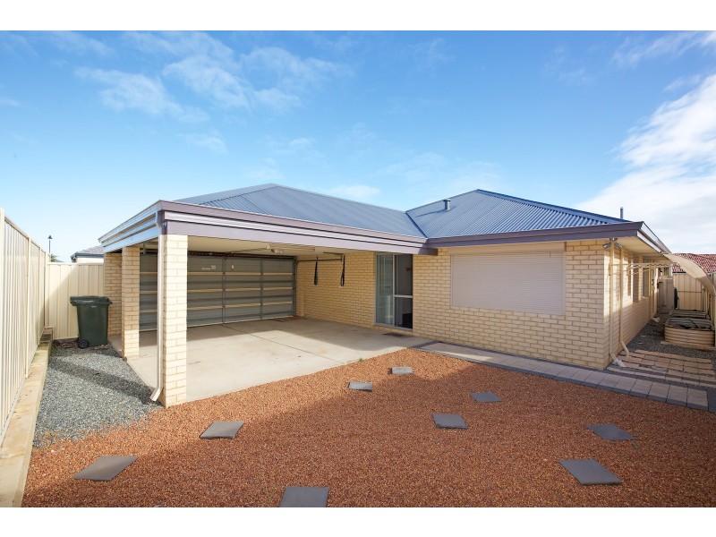 23 Rayner Promenade, Lakelands WA 6180