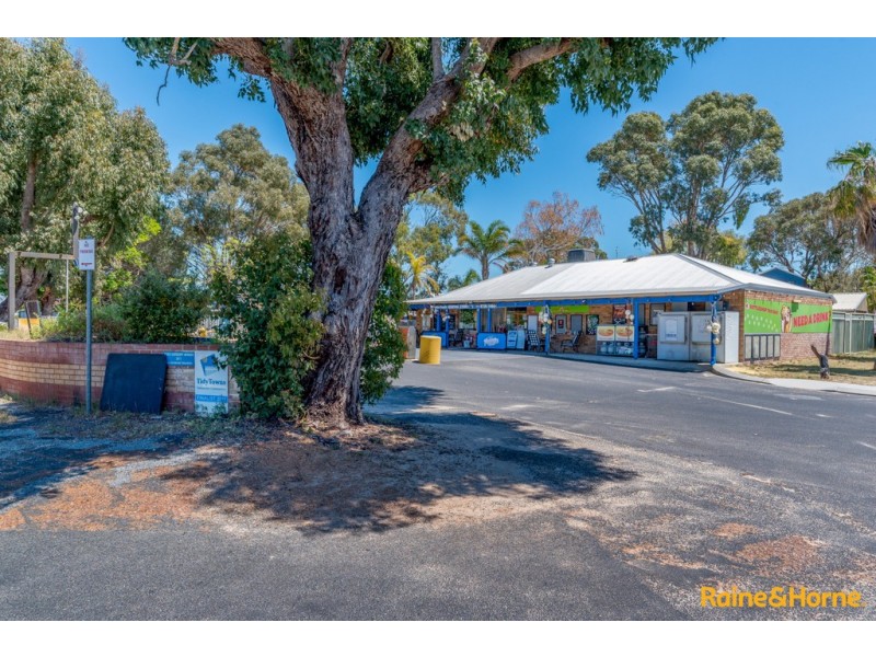 4 FORREST GROVE, Preston Beach WA 6215