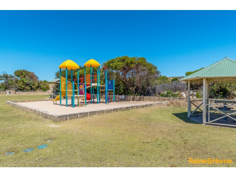 4 FORREST GROVE, Preston Beach WA 6215